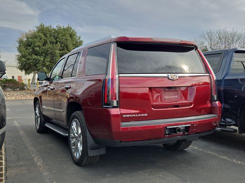 Used 2019 Cadillac Escalade Luxury image 9