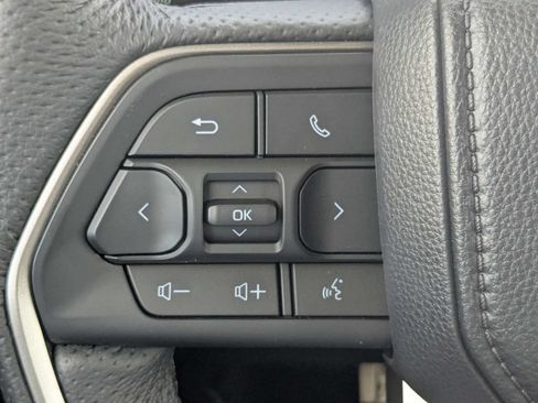 Used 2025 Toyota Tacoma TRD Off-Road AWD/4WD image 31