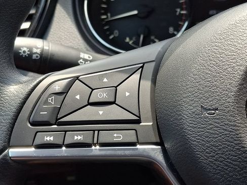 Used 2019 Nissan Rogue Sport S AWD/4WD image 17