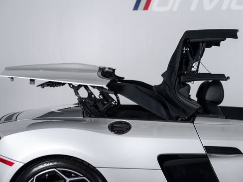 Used 2012 Audi R8 V10 AWD/4WD image 14