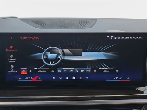 Used 2025 BMW X5 xDrive50e image 27