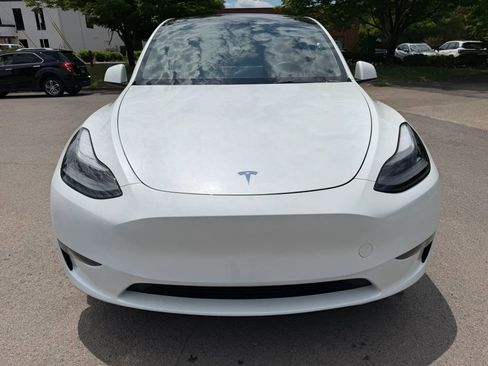 Used 2023 Tesla Model Y Long Range AWD/4WD image 10