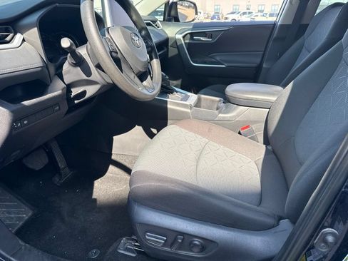 Used 2025 Toyota RAV4 XLE w/ Convenience Package FWD image 13