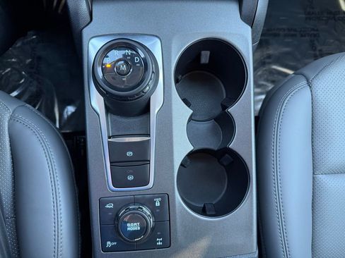 Used 2025 Ford Bronco Sport Badlands image 8