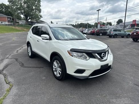 Used 2016 Nissan Rogue SV w/ SV Premium Package AWD/4WD image 2