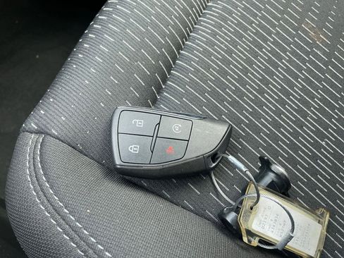 Used 2025 Chevrolet Equinox LT image 21