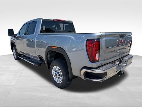 New 2026 GMC Sierra 2500 SLE w/ SLE Value Package; AWD/4WD image 5