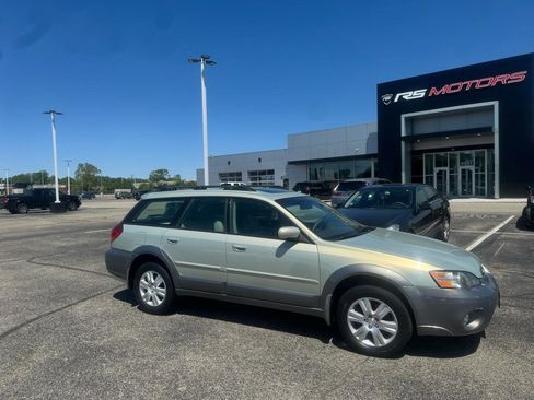 Used 2005 Subaru Outback 2.5i Limited AWD/4WD image 2
