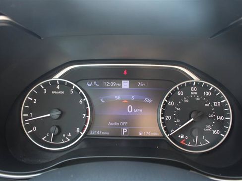 Used 2023 Nissan Maxima SR w/ Sport Mat Group FWD image 19