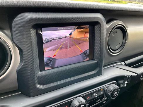 Used 2020 Jeep Gladiator Sport w/ Quick Order Package 24S image 30