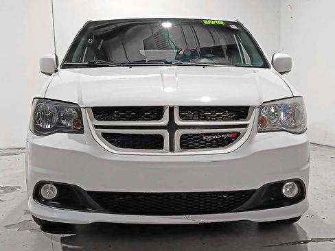 Used 2019 Dodge Grand Caravan GT FWD image 3