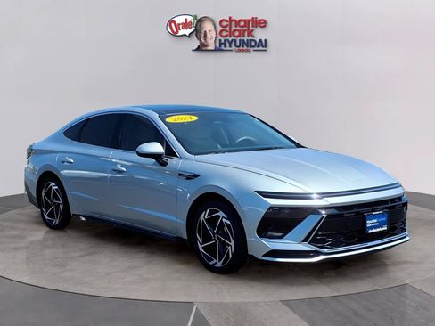 Certified 2024 Hyundai Sonata SEL w/ Convenience Package FWD image 7