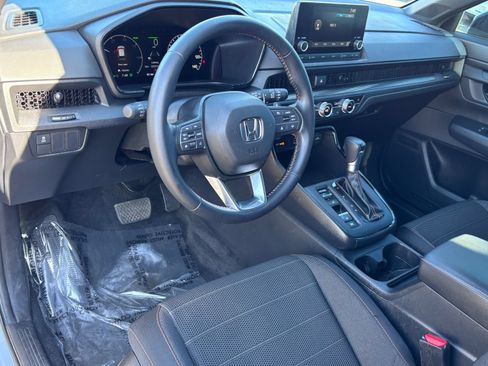 Certified 2025 Honda CR-V Sport image 17