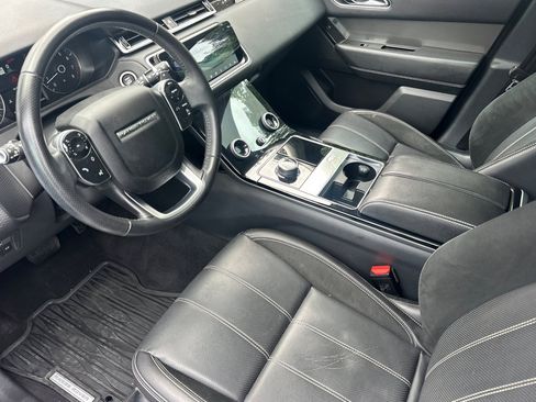 Used 2019 Land Rover Range Rover Velar S AWD/4WD image 11