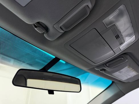 Used 2017 Toyota Camry SE image 29