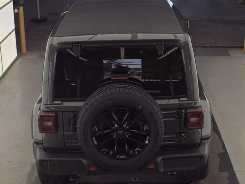 Used 2025 Jeep Wrangler Unlimited Sahara w/ Safety Group image 5