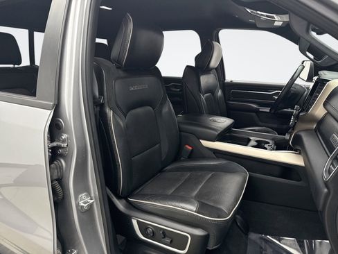 Used 2019 RAM 1500 Laramie image 17
