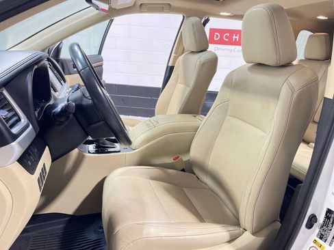 Used 2018 Toyota Highlander Limited AWD/4WD image 11