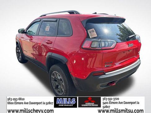 Used 2019 Jeep Cherokee Trailhawk w/ Cold Weather Group AWD/4WD image 4