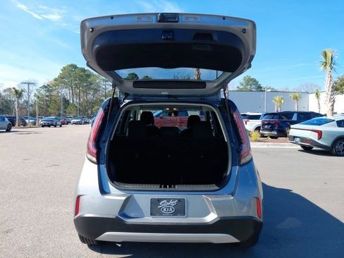Certified 2025 Kia Soul LX w/ LX Technology Package image 25