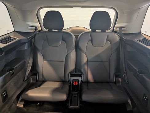 Used 2023 Volvo XC90 B5 Plus w/ Protection Package Premier image 27