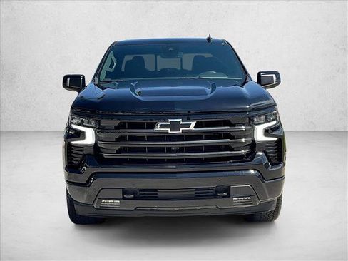 Used 2025 Chevrolet Silverado 1500 High Country w/ Midnight Edition RWD image 3