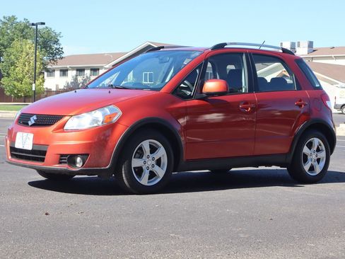 Used 2010 Suzuki SX4 Touring AWD/4WD image 11