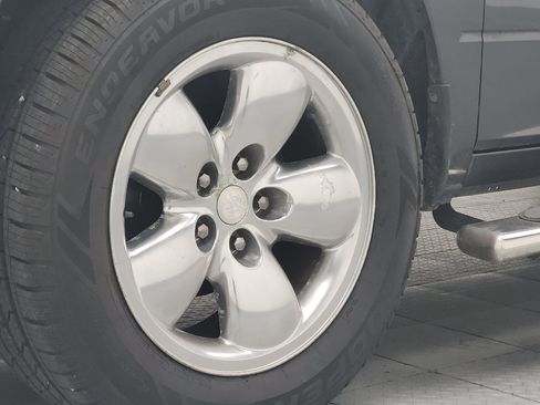 Used 2015 RAM 1500 Big Horn RWD image 31