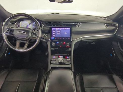 Certified 2022 Jeep Grand Cherokee L Overland w/ Luxury Tech Group IV AWD/4WD image 19