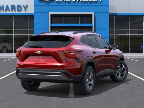 New 2026 Chevrolet Trax LT w/ Driver Confidence Package FWD image 3