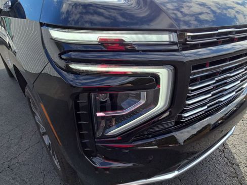 New 2026 Chevrolet Suburban High Country AWD/4WD image 11