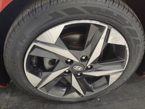 Used 2021 Hyundai Elantra Limited FWD image 31
