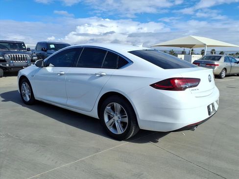 Used 2018 Buick Regal Preferred image 7