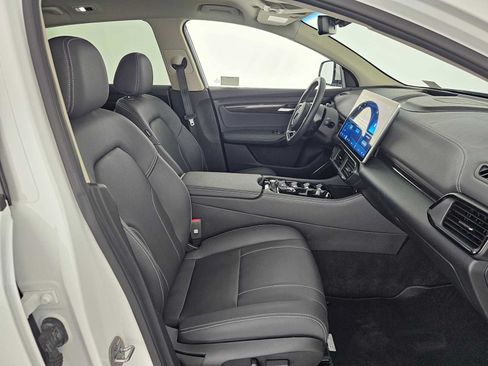 Used 2023 VinFast VF 8 Eco AWD/4WD image 10