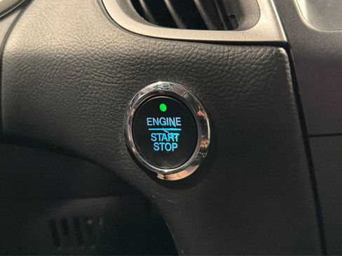 Used 2018 Ford Edge SEL w/ Equipment Group 201A AWD/4WD image 33