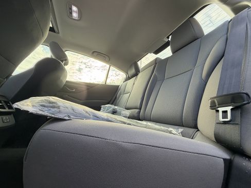 Used 2023 Subaru Legacy Premium image 24