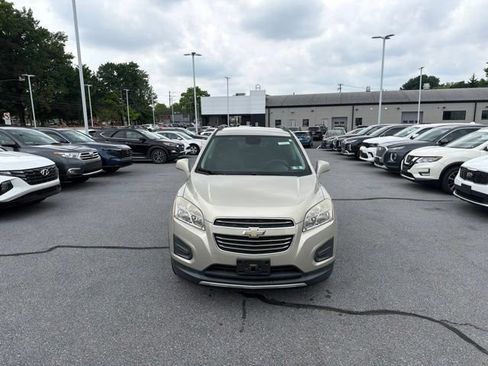 Used 2016 Chevrolet Trax LT w/ LT Convenience Package AWD/4WD image 1