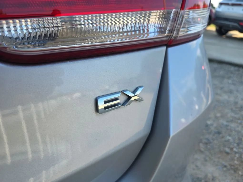 Used 2018 Kia Optima EX FWD image 12