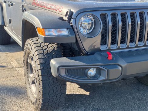 Used 2022 Jeep Gladiator Rubicon w/ Cold Weather Group AWD/4WD image 4