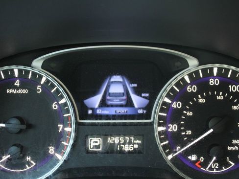 Used 2013 INFINITI JX35 AWD w/ Premium Pkg image 11