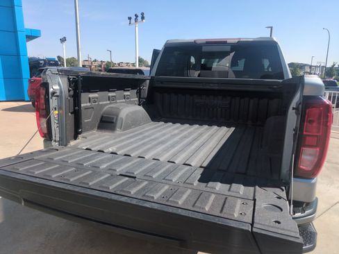 Used 2023 GMC Sierra 1500 Elevation w/ Elevation Premium Package AWD/4WD image 22