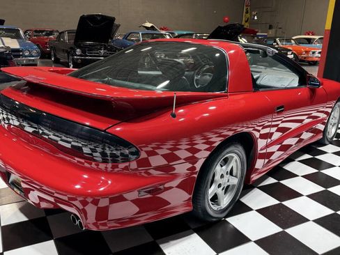 Used 1995 Pontiac Firebird Trans Am image 10