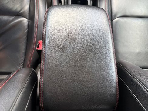 Used 2018 Jeep Wrangler Unlimited Rubicon w/ Cold Weather Group AWD/4WD image 39