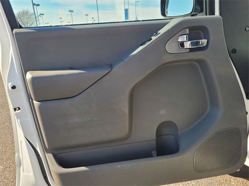 Used 2021 Nissan Frontier S image 18
