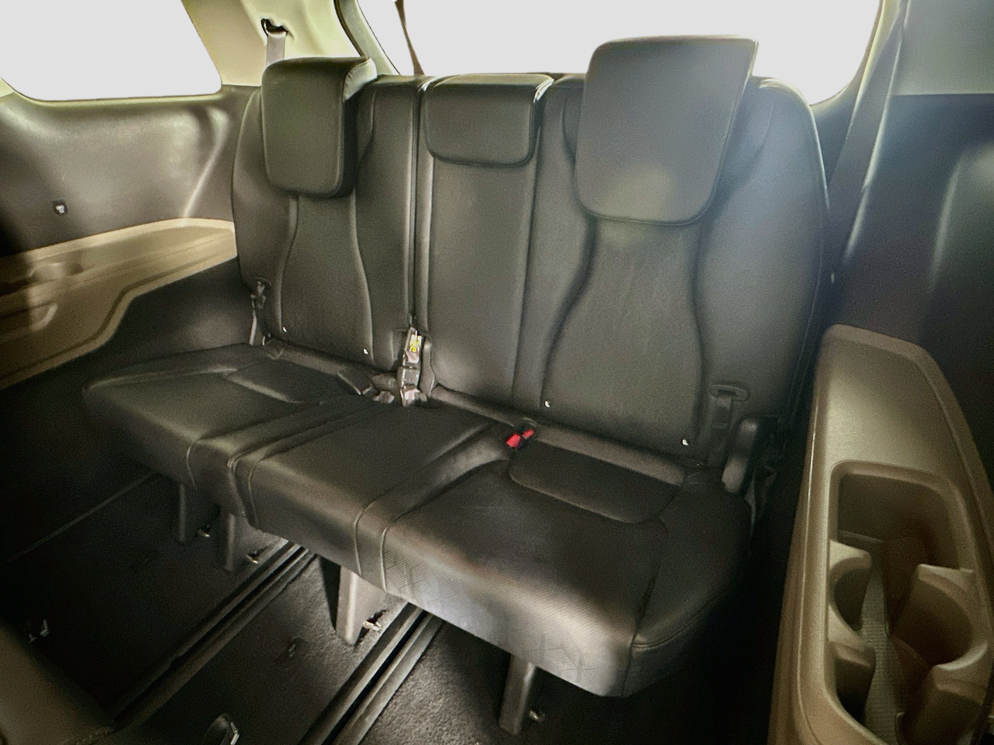 Used 2026 Kia Carnival LXS FWD image 30