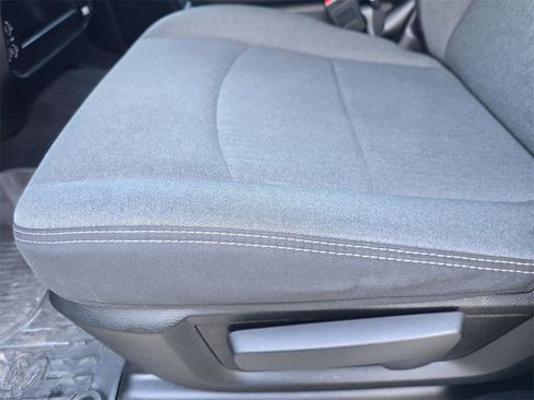 Used 2024 RAM 2500 Tradesman w/ Chrome Appearance Group image 19