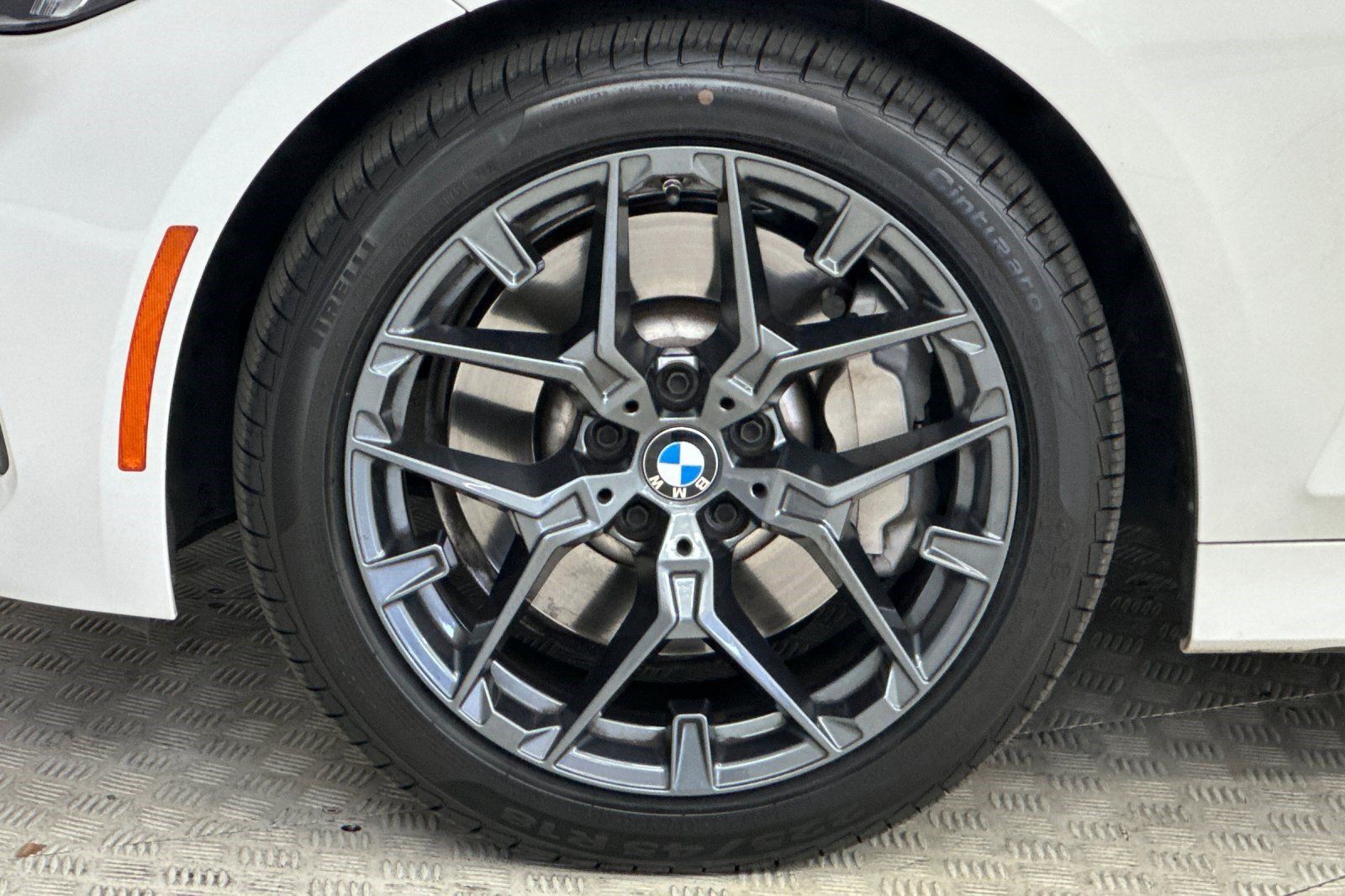 Used 2025 BMW 330i Sedan w/ Convenience Package RWD image 12