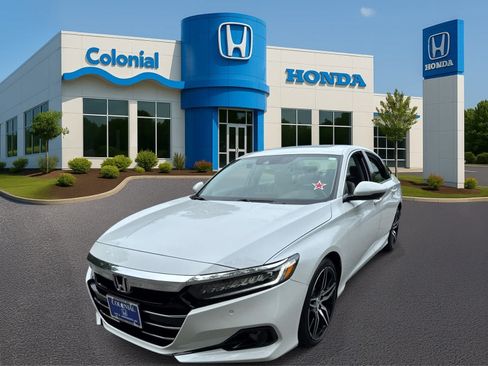 Used 2022 Honda Accord Touring image 2