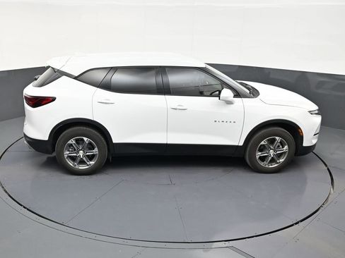 Used 2023 Chevrolet Blazer LT FWD image 17