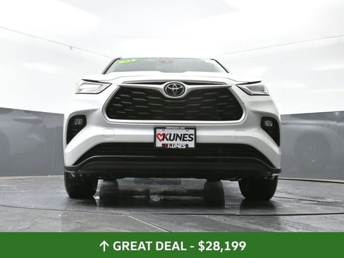Used 2023 Toyota Highlander XLE image 57